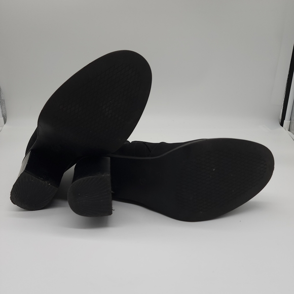 Aus 9 Therapy Black Faux Suede Snake Emboss Heeled Boot - Picture 8 of 16